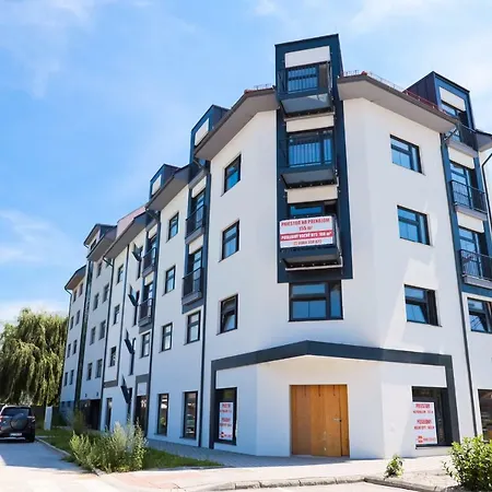 Ah Corner House Апартаменты Кошице