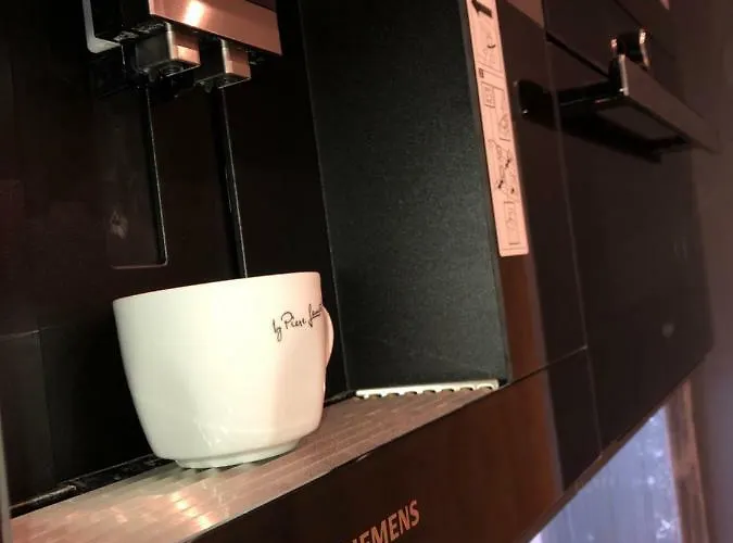 Daire Ah Corner House