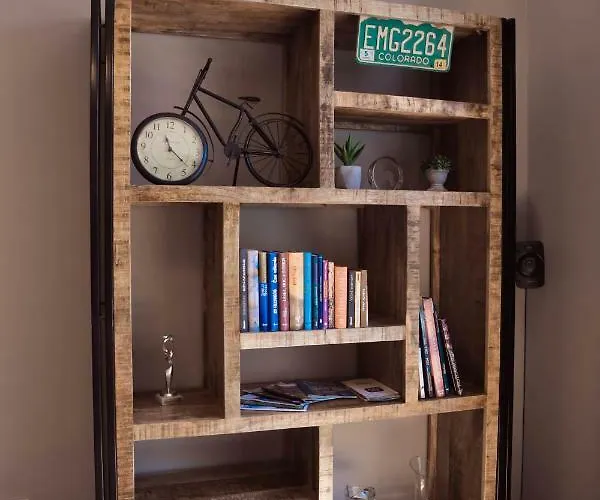 Daire Ah Corner House