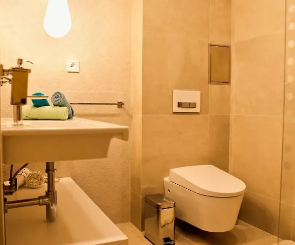 Ah Corner House Daire *